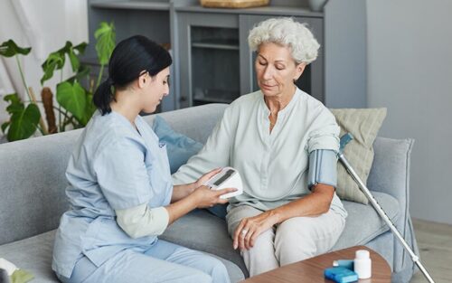 How much does Medicare pay family caregivers?